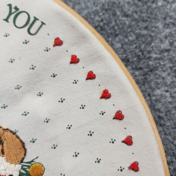 Vintage Embroidered A Beary‎ Merry Christmas Wall Hanging Holiday Decor - Picture 9 of 13